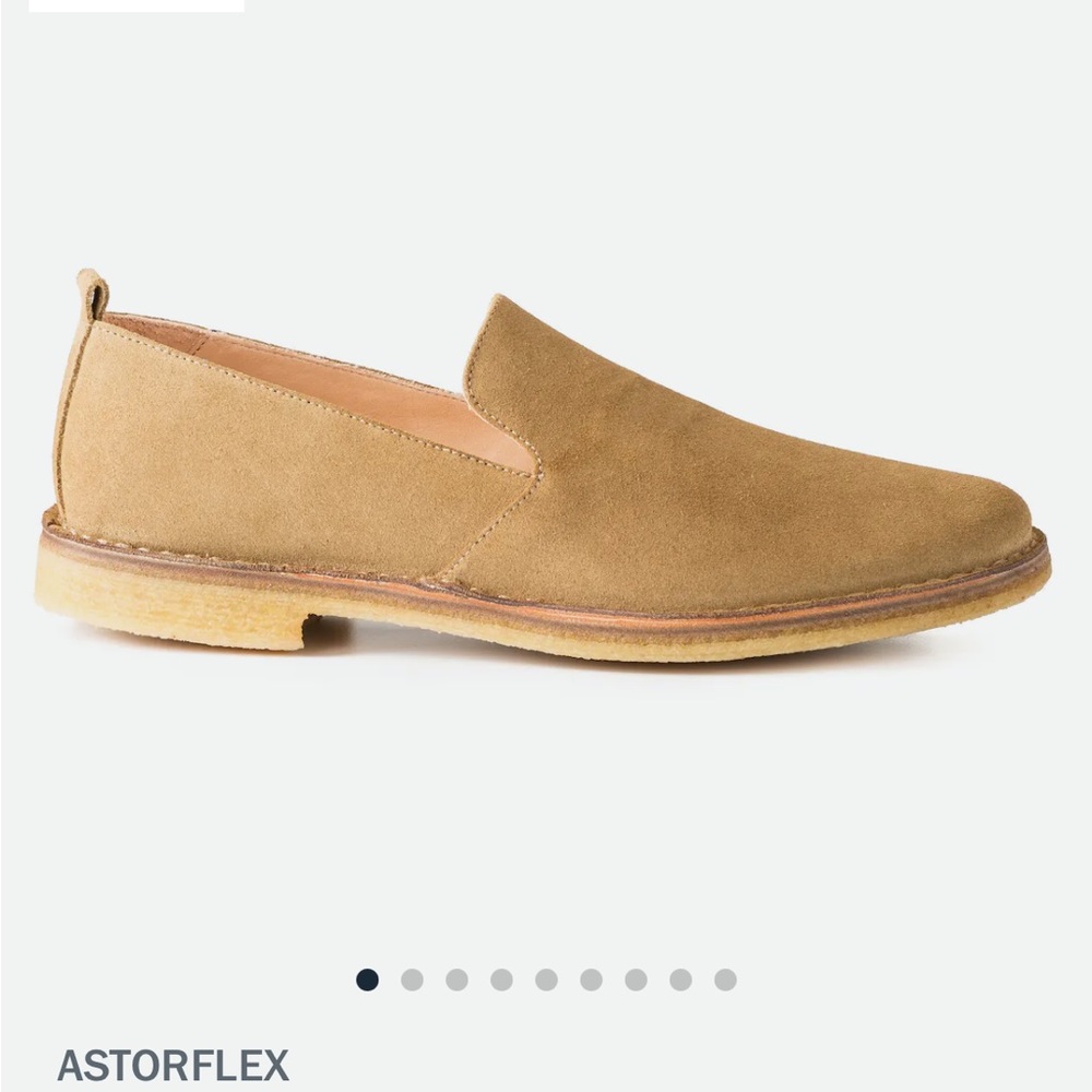 NIB ASTORFLEX
Patnoflex Crepe Sole Loafer in Amba US size 10 EU 43